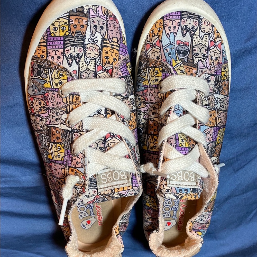 Skechers Bobs cats size 8